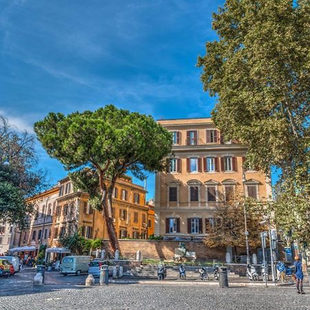 Guest House O Affittacamere La Civetta Di Trastevere B Rome Bagian luar foto