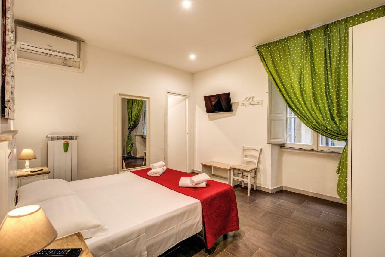 Guest House O Affittacamere La Civetta Di Trastevere B Rome Bagian luar foto
