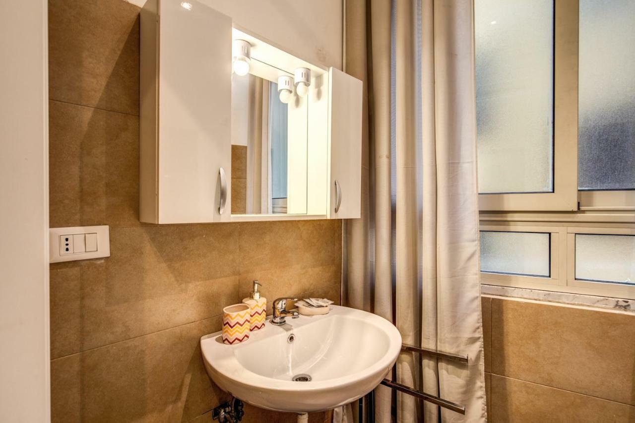 Guest House O Affittacamere La Civetta Di Trastevere B Rome Bagian luar foto